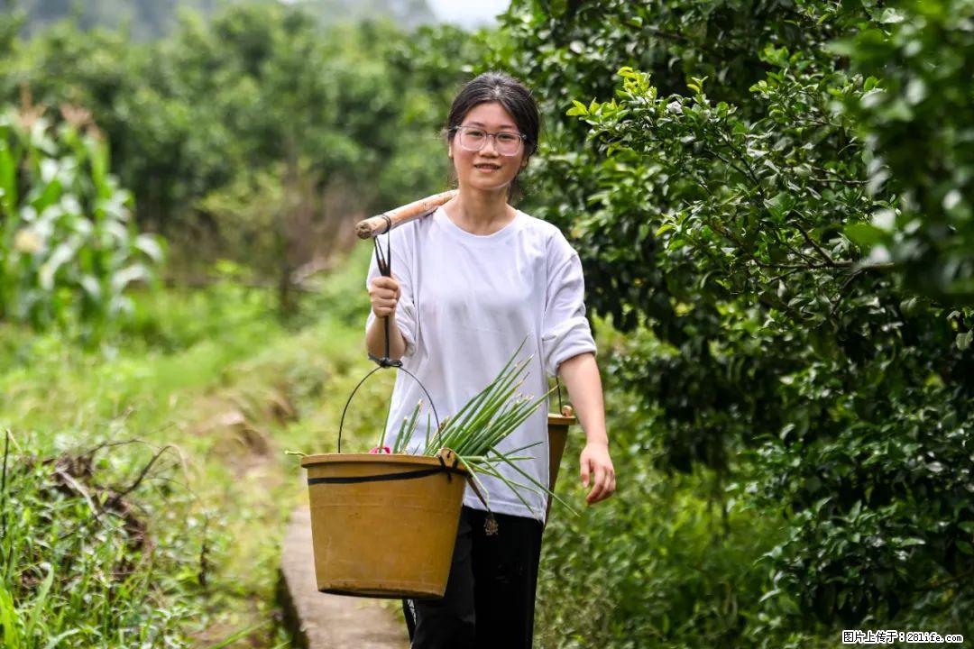 全网追的“扁担女孩”,找了一份暑假工,时薪12元 - 泰安生活资讯 - 泰安28生活网 ta.28life.com