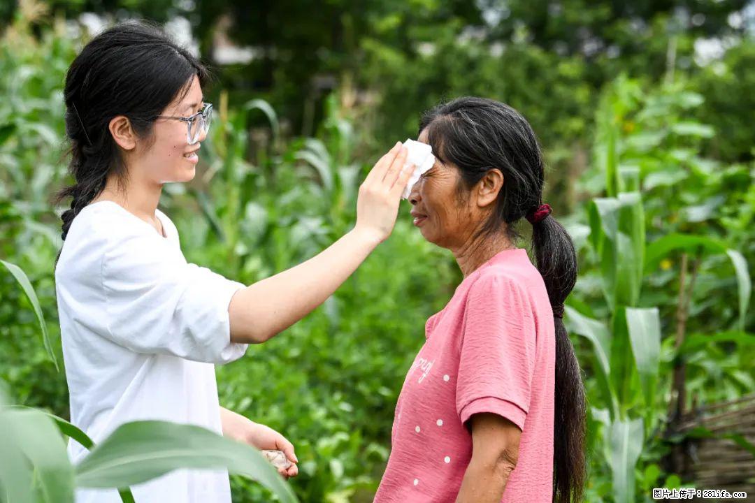 全网追的“扁担女孩”,找了一份暑假工,时薪12元 - 泰安生活资讯 - 泰安28生活网 ta.28life.com